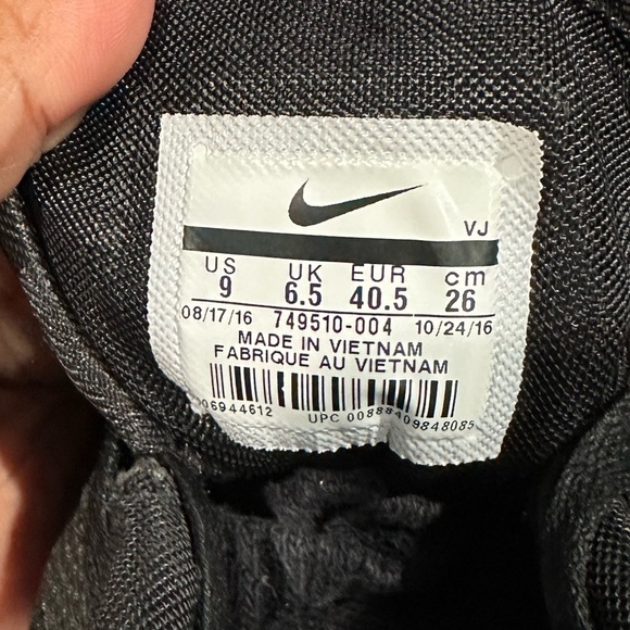Nike Black and white Sneakers main image 7